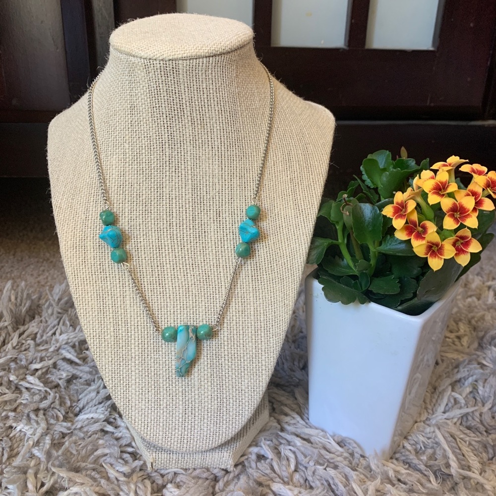 Turquoise handcrafted silver chain stone necklace